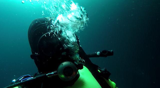Diving in Francia, French Alps - By Jean-François Triandafyllides